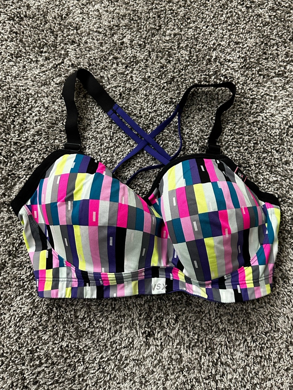 Victoria's Secret VSX Sport Multicolor Striped Sports Bra (Large)